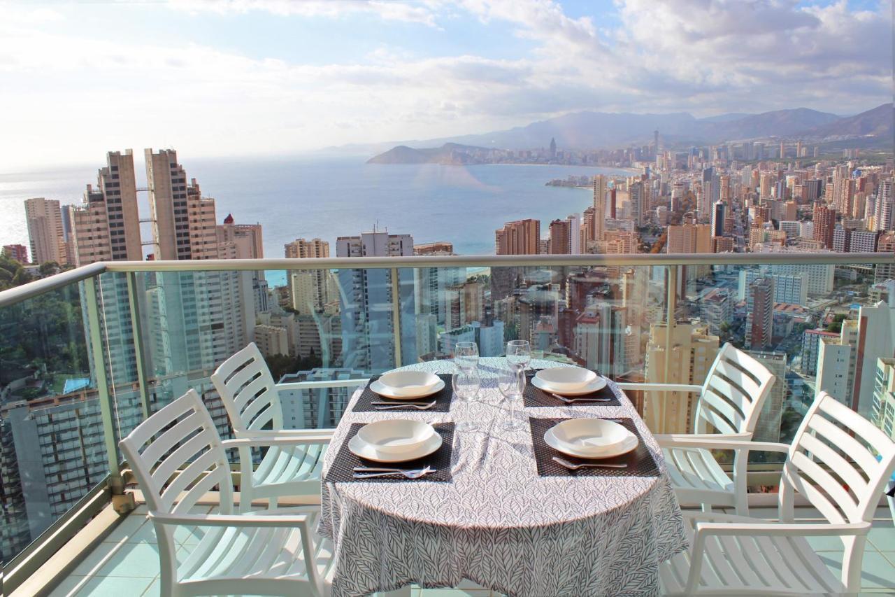 Skyline 26 Stunning Sea Views From A 2-Bedroom Apartment On The 26Th Floor Benidorm Buitenkant foto