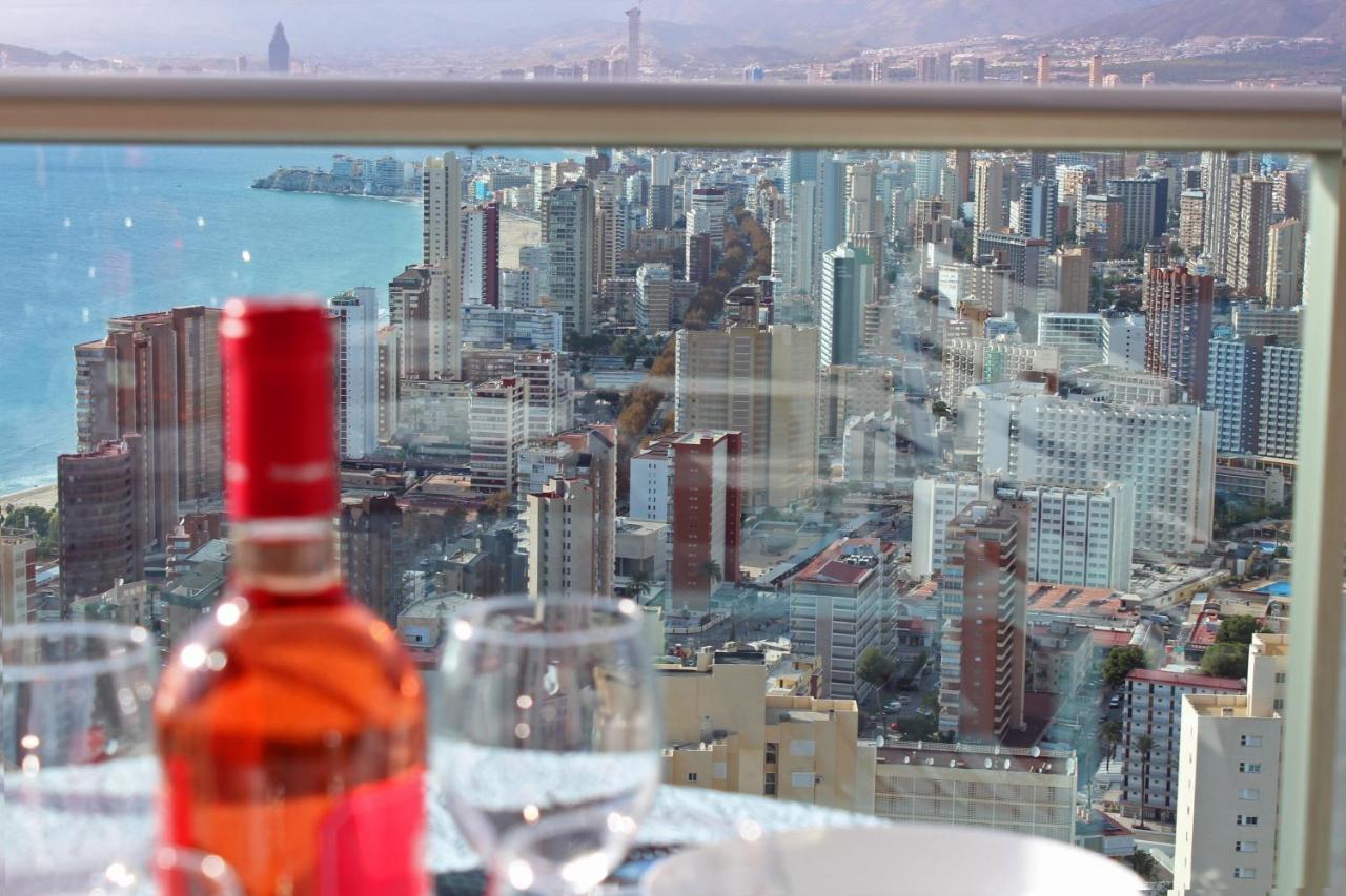 Skyline 26 Stunning Sea Views From A 2-Bedroom Apartment On The 26Th Floor Benidorm Buitenkant foto