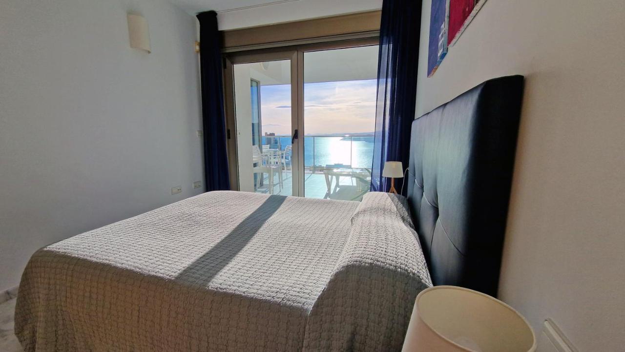 Skyline 26 Stunning Sea Views From A 2-Bedroom Apartment On The 26Th Floor Benidorm Buitenkant foto