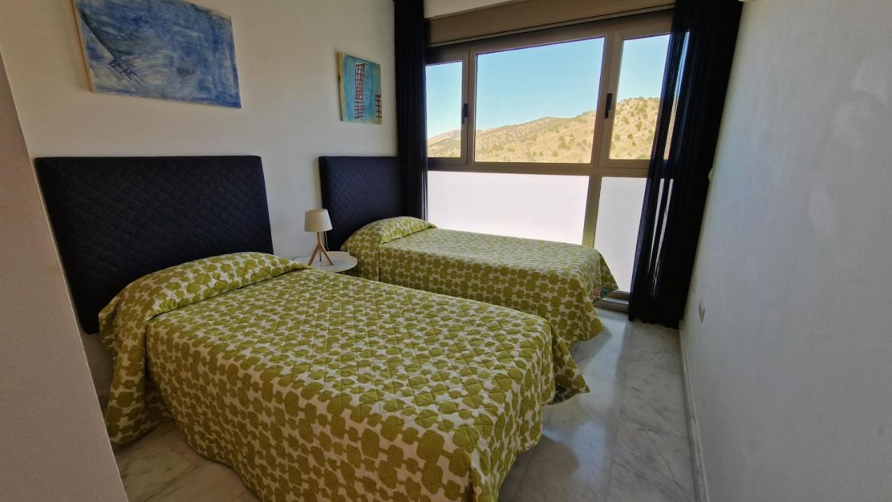Skyline 26 Stunning Sea Views From A 2-Bedroom Apartment On The 26Th Floor Benidorm Buitenkant foto
